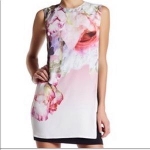TED BAKER LONDON DRESS Oxblood
Milisa Pure Peonie Sleeveless Floral Lined Sheath